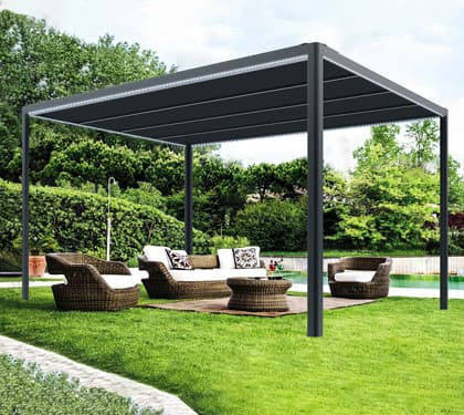 Pergola Tissu u vrtu